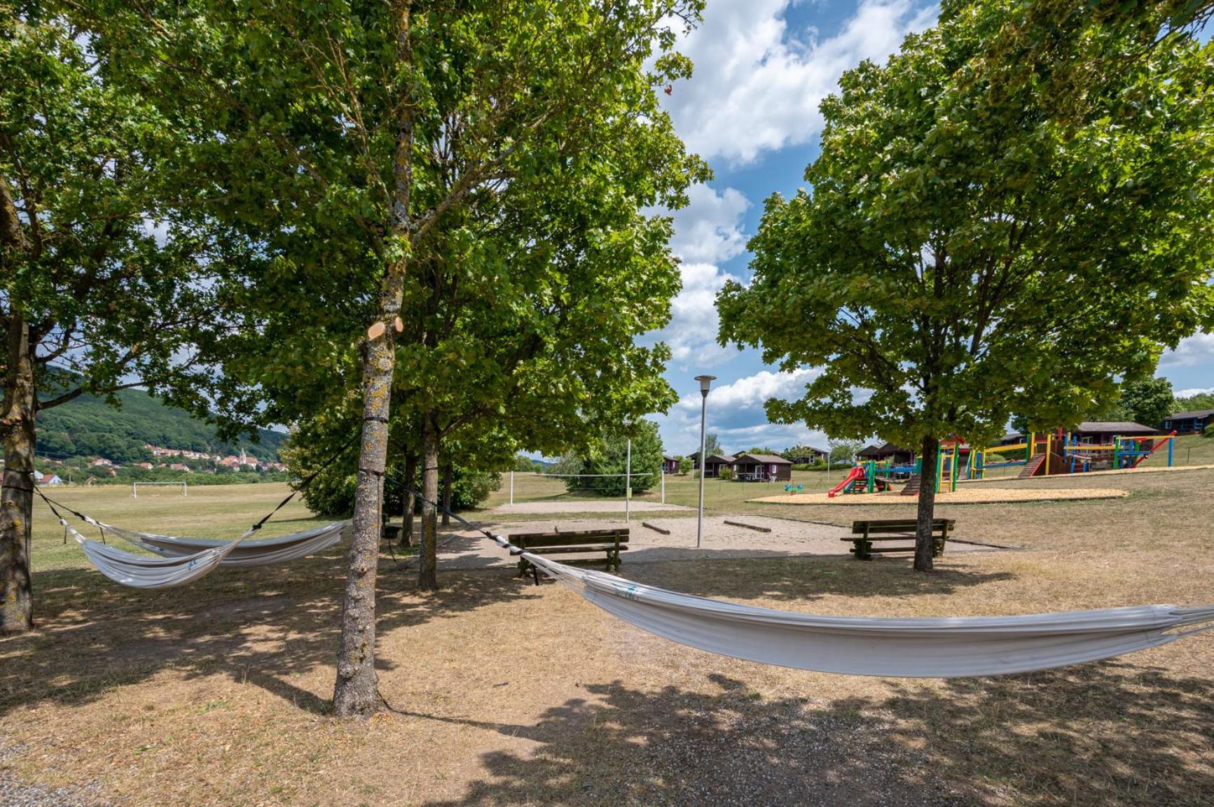Camping Les Vosges Du Nord Oberbronn Eksteriør bilde