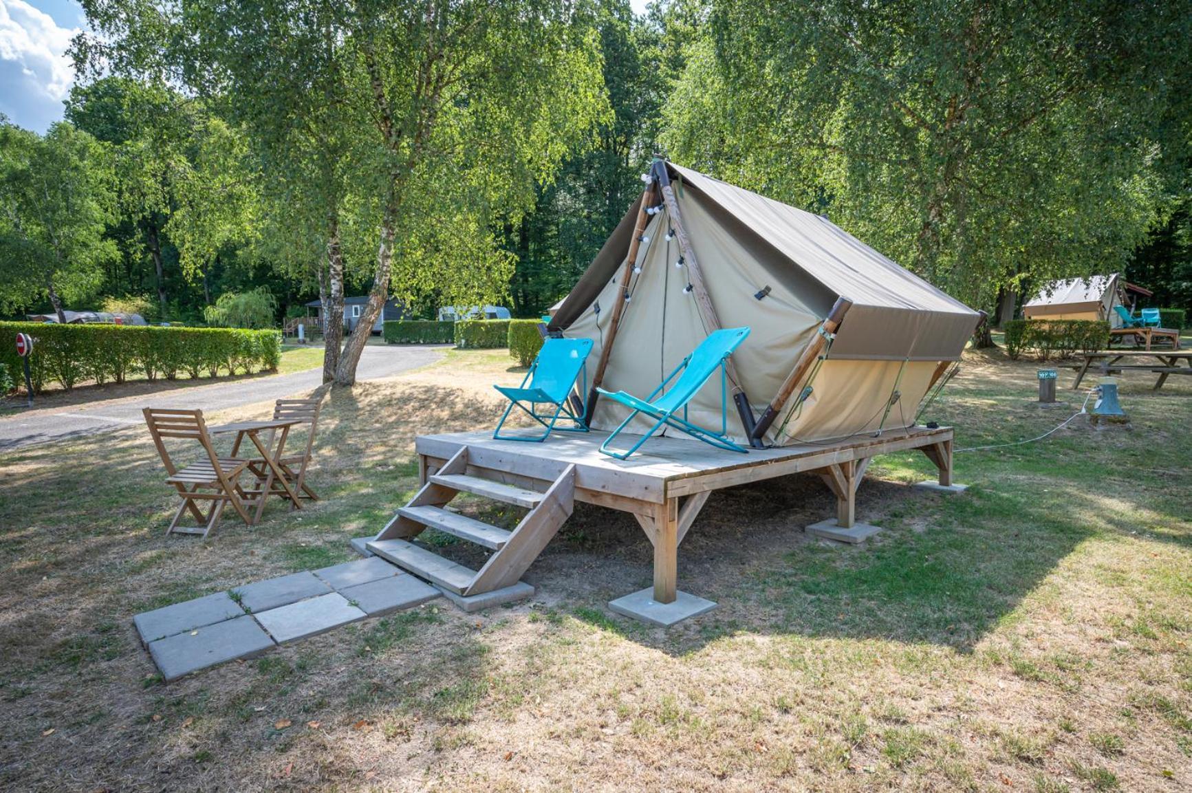 Camping Les Vosges Du Nord Oberbronn Rom bilde