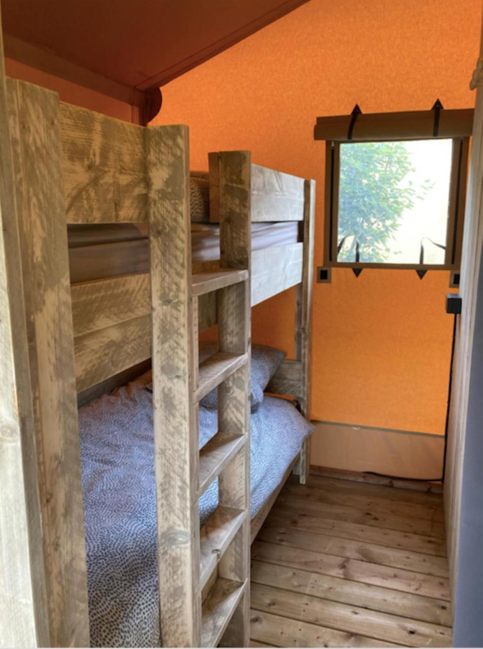 Camping Les Vosges Du Nord Oberbronn Rom bilde